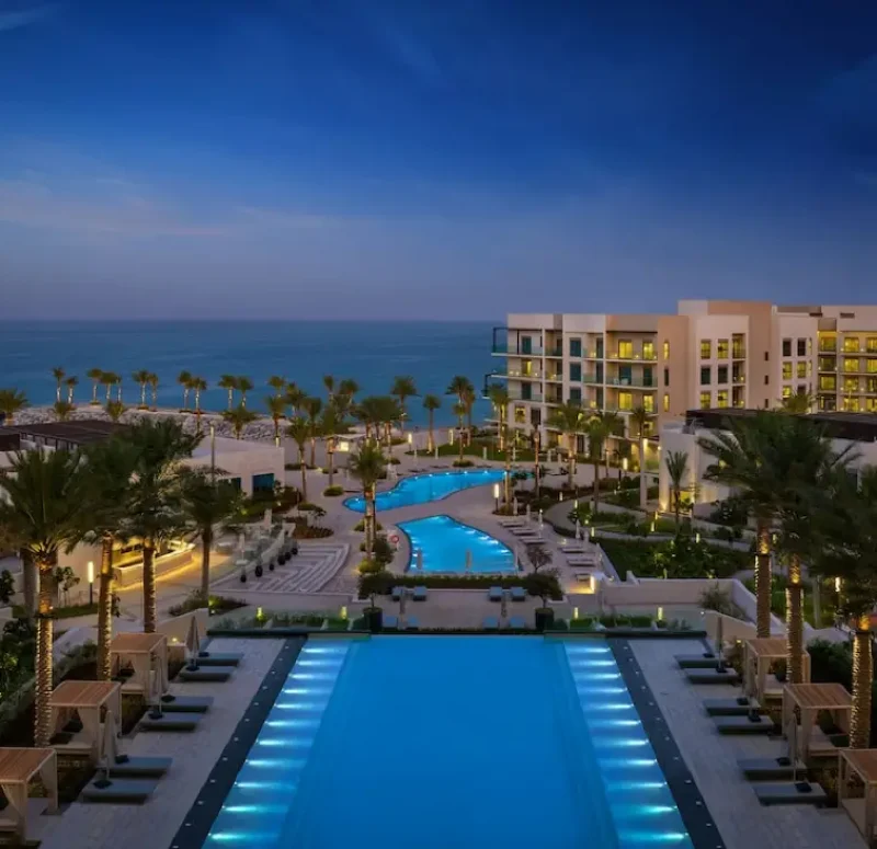 0225h120008u0lltm1A3A_Z_1100_824_R5_Q70_D